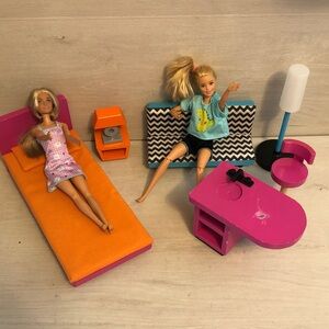 2015 Barbie Dolls and Furniture Pieces PLEASE READ